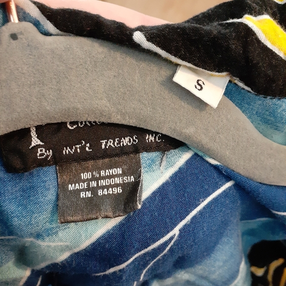 Top - Picture 3 of 3